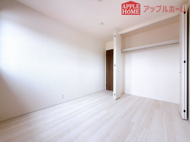 [新築住宅] 深谷市宿根 第3 全1棟の洋室|居室は全室収納あり！たっぷりある収納活用でお部屋もキレイを保てます♪