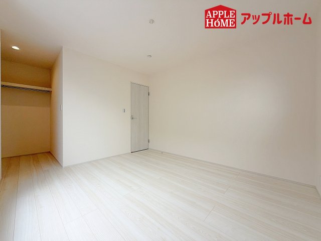 [新築住宅] 深谷市上柴町東 第3 全2棟の洋室|２階居室は全室収納あり！たっぷりある収納活用でお部屋もキレイを保てます♪
