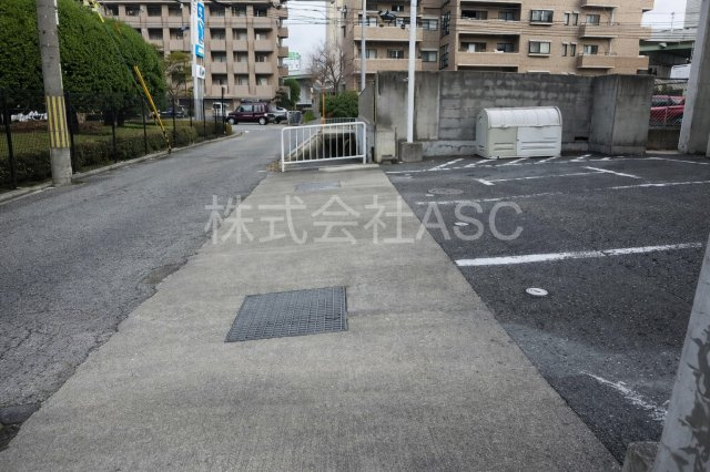 1棟貸しビル＋タワー駐車場の周辺