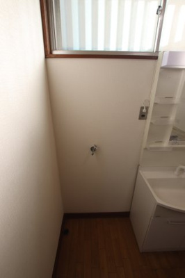 【設備】 | 小塩町貸家 | 室内洗濯機置場