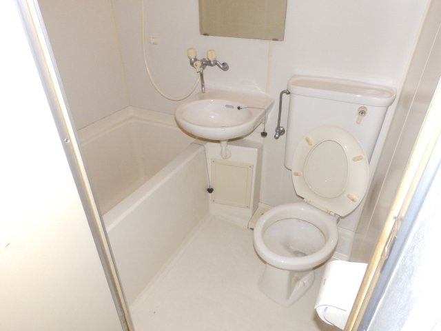 篠原ヒルズコートの浴室