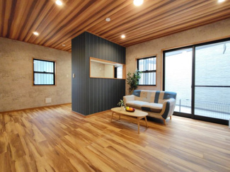 【居間・リビング】 | 千葉市稲毛区作草部町　中古戸建