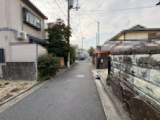 【前面道路含む現地写真】 | 日置荘北町１丁　売土地 | 周囲に高い建物が少なく開放感がございます