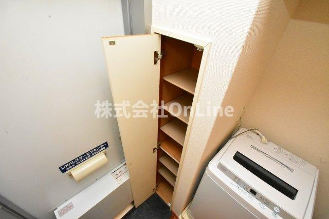レオパレスリーザ美園の収納
