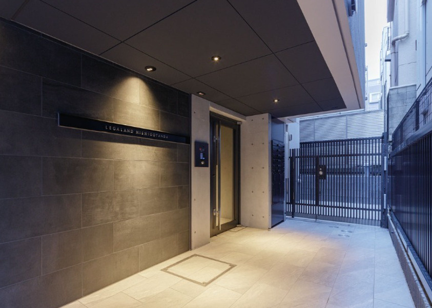 LEGALAND西五反田のエントランス