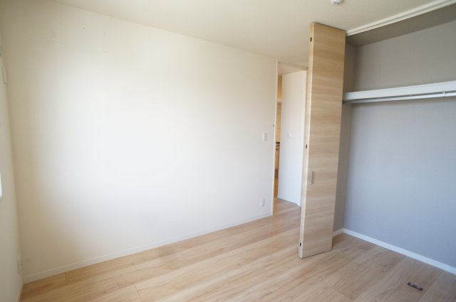 シャーメゾン坊城駅前の洋室