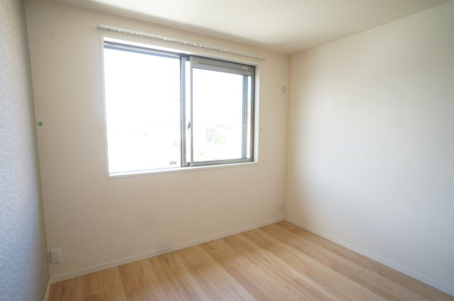 シャーメゾン坊城駅前の洋室