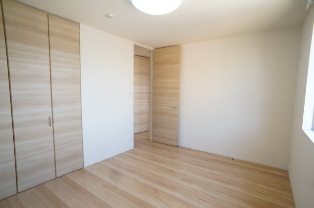 シャーメゾン坊城駅前の洋室