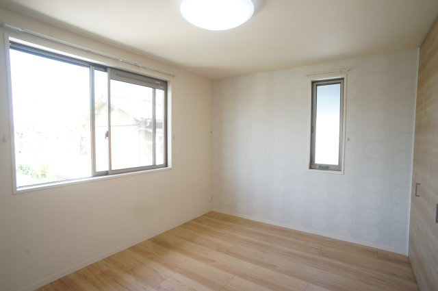 シャーメゾン坊城駅前の洋室