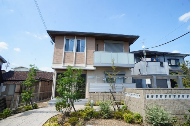 シャーメゾン坊城駅前の外観