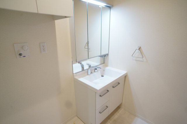 シャーメゾン坊城駅前の洗面所