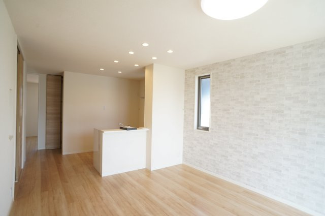 シャーメゾン坊城駅前の居間・リビング