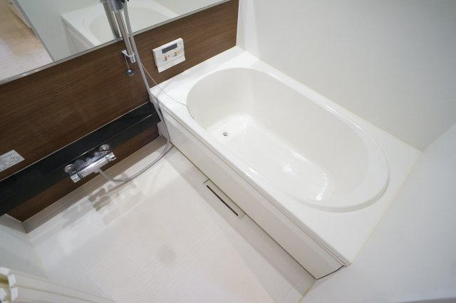 シャーメゾン坊城駅前の浴室