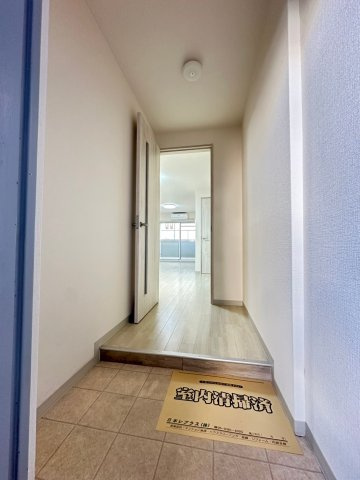 長野コーポB棟の玄関