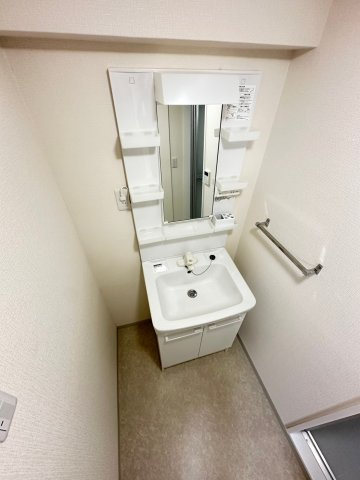 長野コーポB棟の洗面所