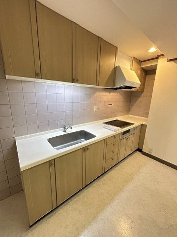 【駐車場】 | カステーオ目黒原町