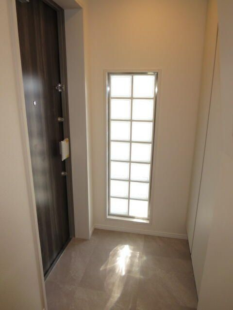 ＳＨＩＮ－ＨＡＴＯＹＡの玄関