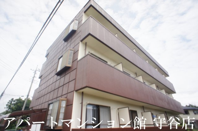 ラフォーレナミキの外観