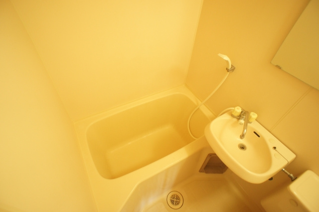 ラフォーレナミキの浴室