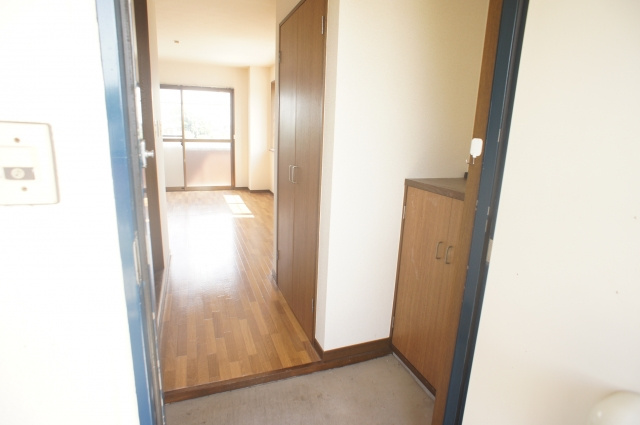 ラフォーレナミキの玄関