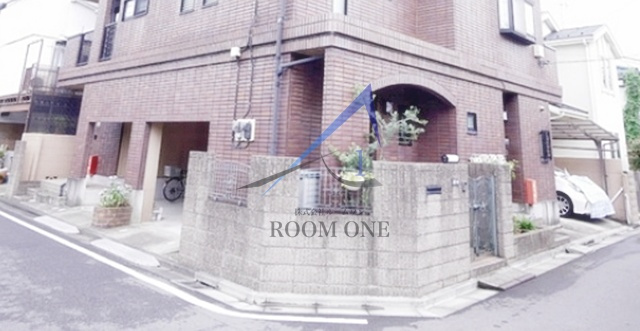 メゾンドールのエントランス|エントランスです。