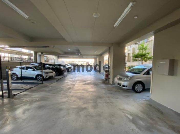 茨木シティハウスステーションコートの駐車場