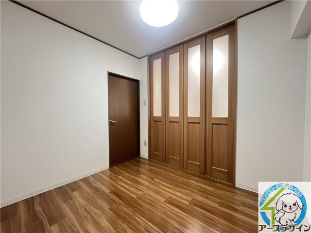 三陽南マンションの洋室