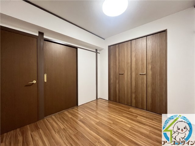 三陽南マンションの洋室