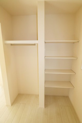 郡山市安積町南長久保2丁目　　　1号棟　　　安積第３小学校、安積第２中学区の収納