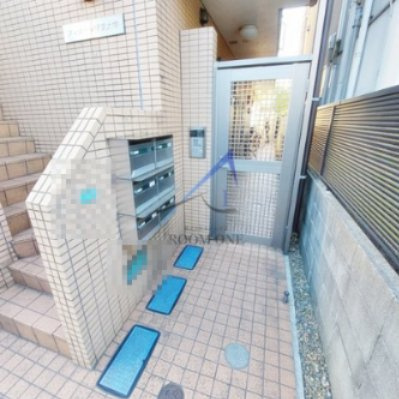 フィオーレ学芸大学のエントランス|エントランスです。