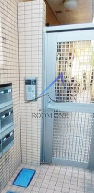 フィオーレ学芸大学のセキュリティ|オートロックです。