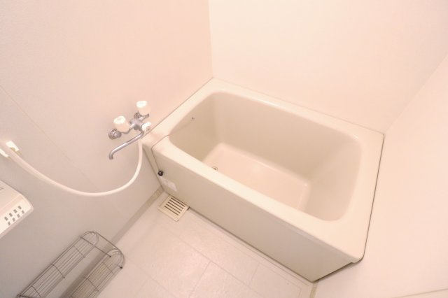 サンハイツ沢良宜西の浴室