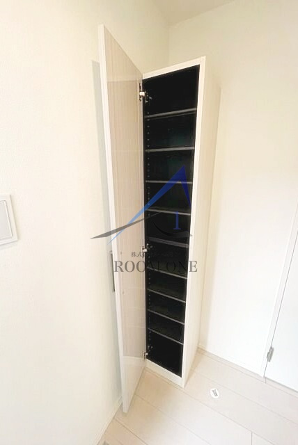 ソレイユ　北綾瀬の収納|シューズボックスです。