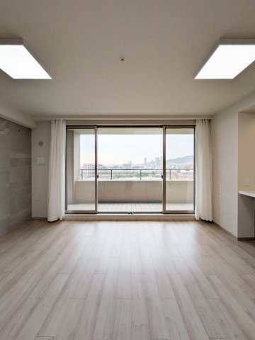 エルヴェール神戸本山アーバンライフの居間・リビング