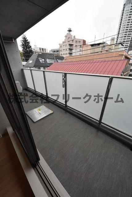 武蔵野市西久保１丁目の賃貸マンションのバルコニー