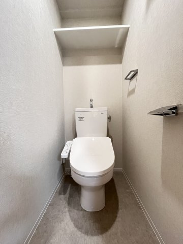 大阪市城東区東中浜２丁目の賃貸マンションのトイレ