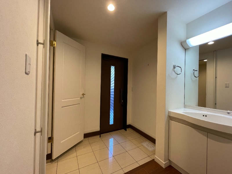 パイン ルミエールの玄関