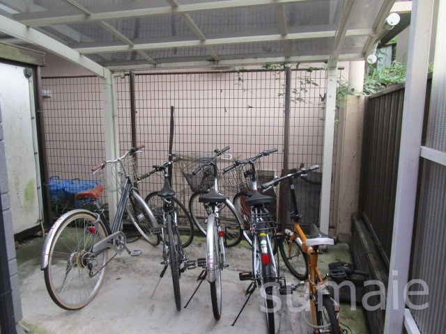 ベルトゥリーハイツのその他共用部分|屋根付き駐輪場です！