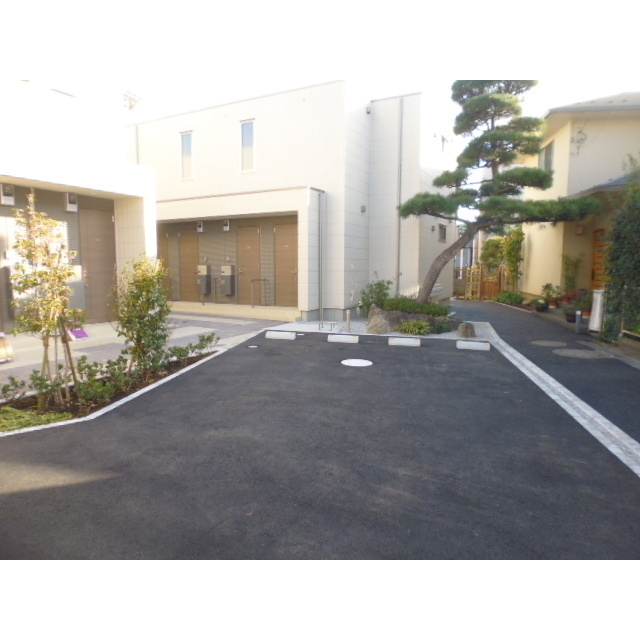 メゾン美鈴の駐車場