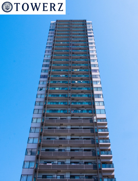 【外観】 | 【外観】どこから見上げても、ひときわ目を惹く、黒の品格。スタイリッシュで美しい、シャープな外観です！