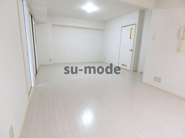 ピアドミールの居間・リビング