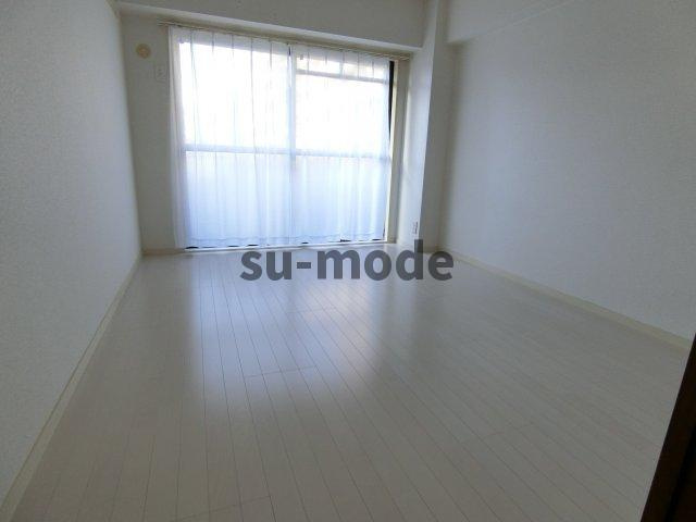 ピアドミールの洋室