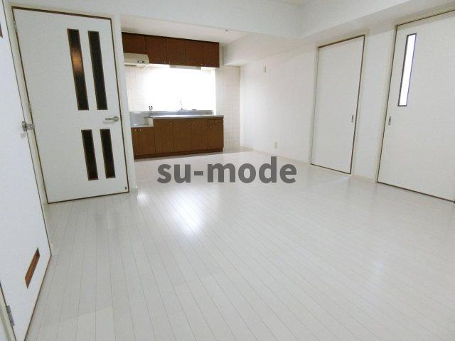 ピアドミールの居間・リビング