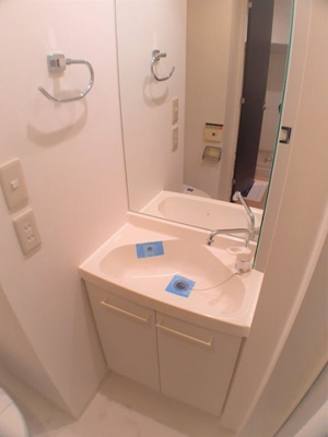 【洗面所】 | 新品家具付きマンション市谷薬王寺町8(KaGood東京)