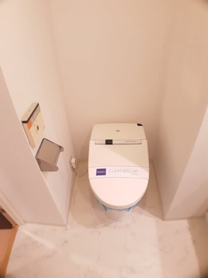 【トイレ】 | 新品家具付きマンション市谷薬王寺町8(KaGood東京)