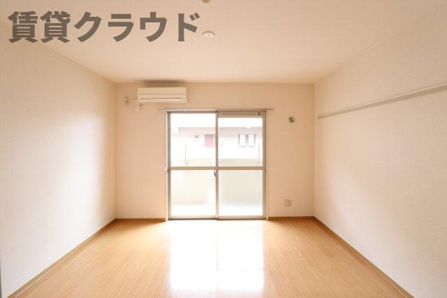 ロシニョルの居間・リビング|おしゃれな居間です