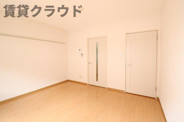 ロシニョルの洋室|広々とした洋室です