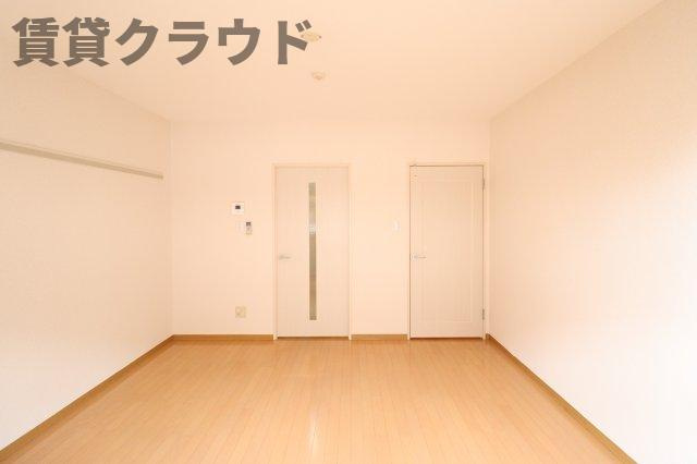 ロシニョルの居間・リビング|こちらのリビングで趣味の時間をお楽しみください