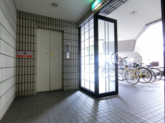 グランドハイツ小柳のエントランス