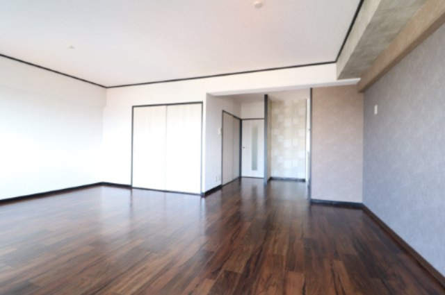 パールマンションの居間・リビング